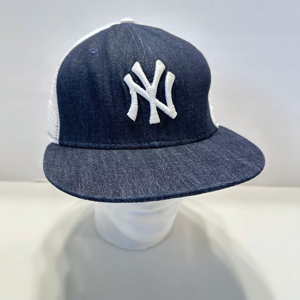Vintage 90s New Era NY Yankees Trucker Hat 7 3/4 Made in USA Denim Mesh‎ MLB Cap